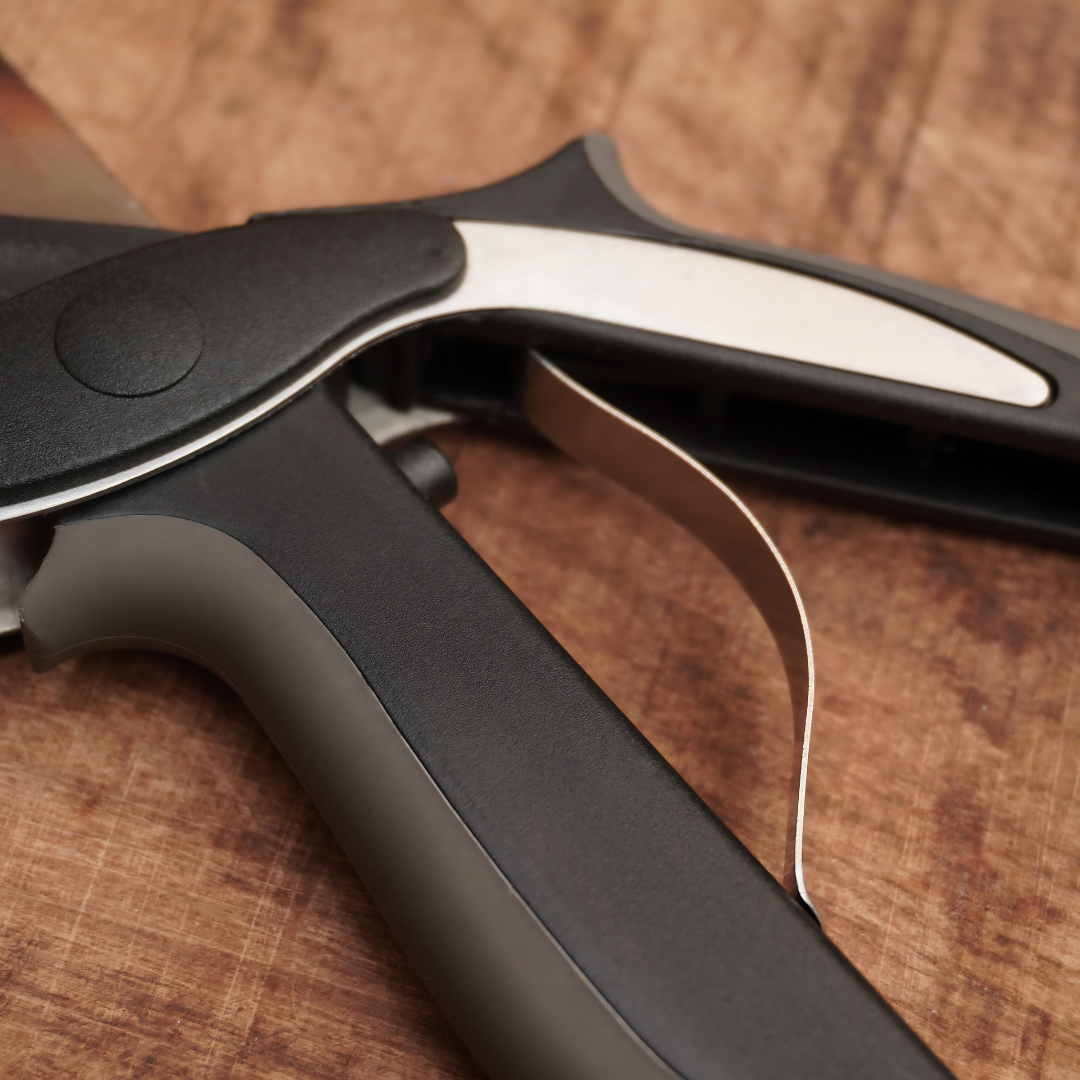 SafeSlice⢠- 2-in-1 Kitchen Cutter with Built-in Cutting Board